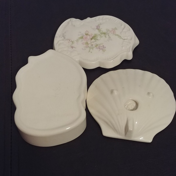 Vintage style soap dish and small box - Picture 4 of 4
